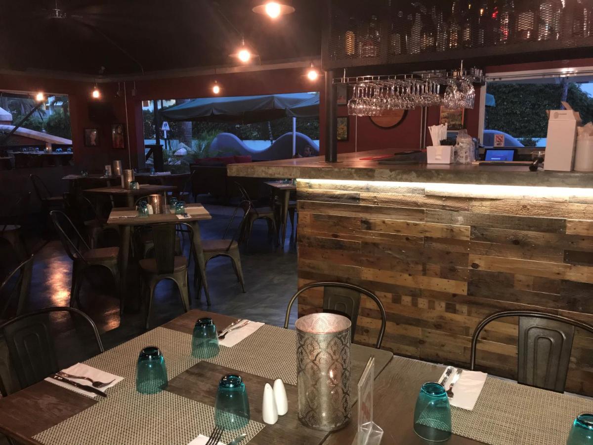 万豪巴巴多斯万怡酒店 布里奇敦 外观 照片